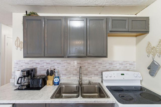205 Dinsmore Street, Berea, KY 40403