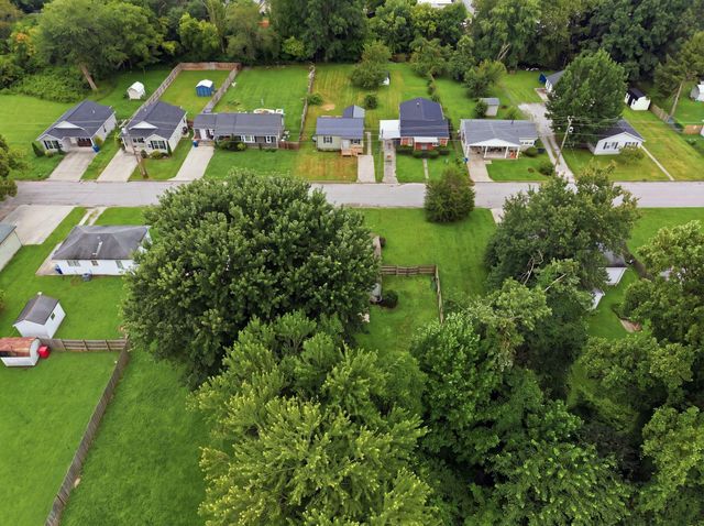 205 Dinsmore Street, Berea, KY 40403