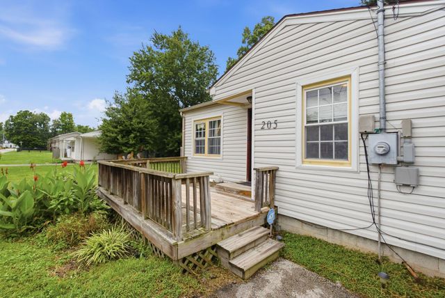 205 Dinsmore Street, Berea, KY 40403