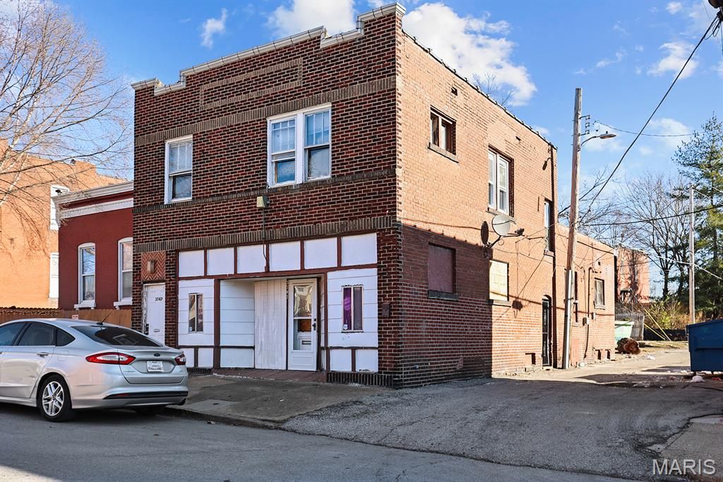 3742 California Avenue, St Louis, MO 63118