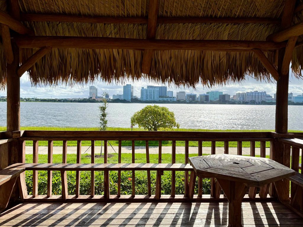 752 Executive Center Drive 112, West Palm Beach, FL 33401