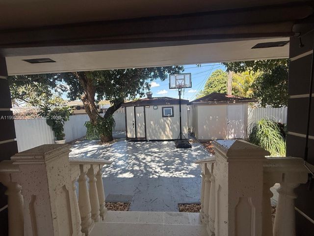 281 W 17th St 281, Hialeah, FL 33010