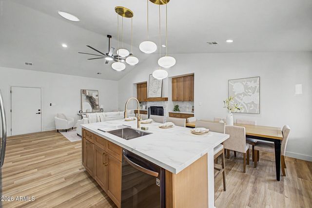 490 E SAN REMO Avenue, Gilbert, AZ 85234