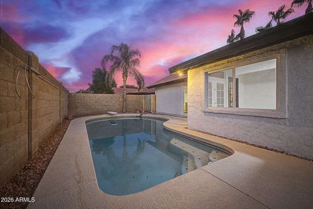 490 E SAN REMO Avenue, Gilbert, AZ 85234