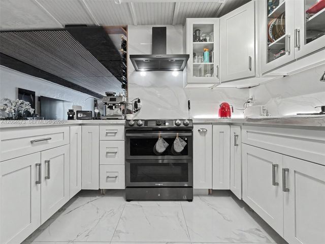 1820 S Treasure Drive 203D, North Bay Village, FL 33141
