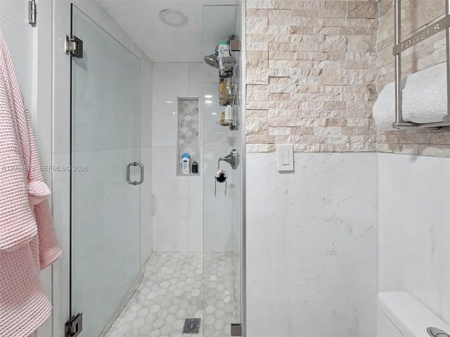 1820 S Treasure Drive 203D, North Bay Village, FL 33141