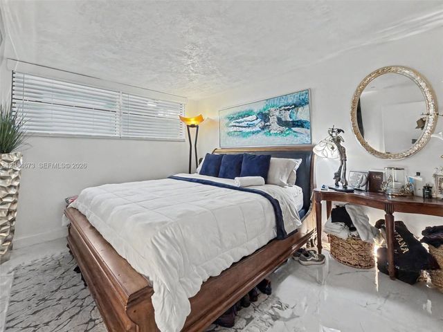 1820 S Treasure Drive 203D, North Bay Village, FL 33141