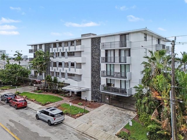 1820 S Treasure Drive 203D, North Bay Village, FL 33141