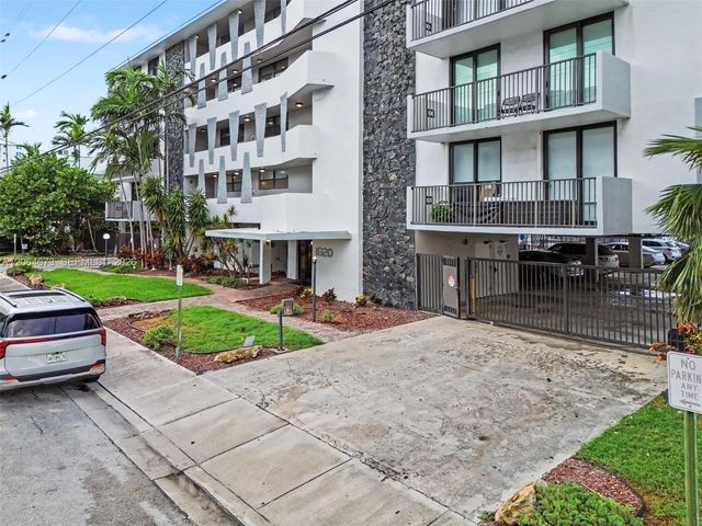 1820 S Treasure Drive 203D, North Bay Village, FL 33141
