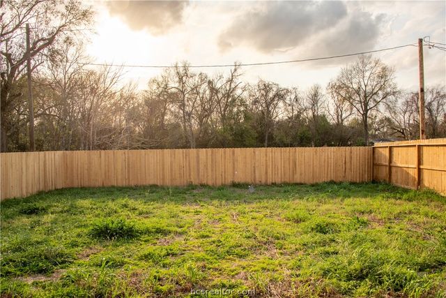 515 16th Street, Hempstead, TX 77445