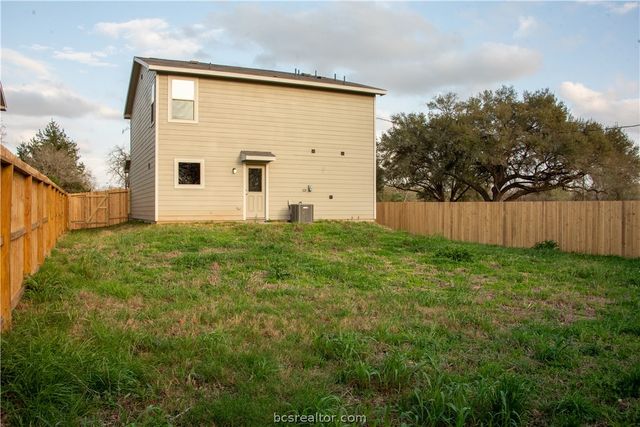 515 16th Street, Hempstead, TX 77445