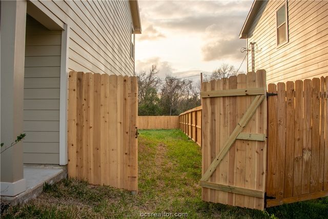 515 16th Street, Hempstead, TX 77445