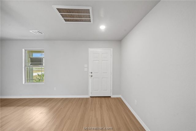 515 16th Street, Hempstead, TX 77445