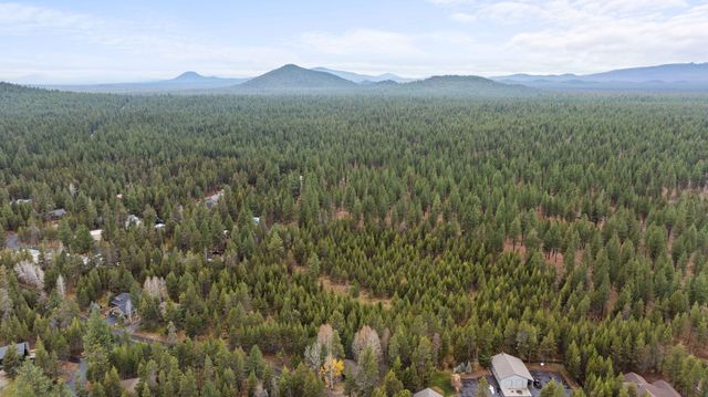 55815 Lost Rider Loop, Bend, OR 97707