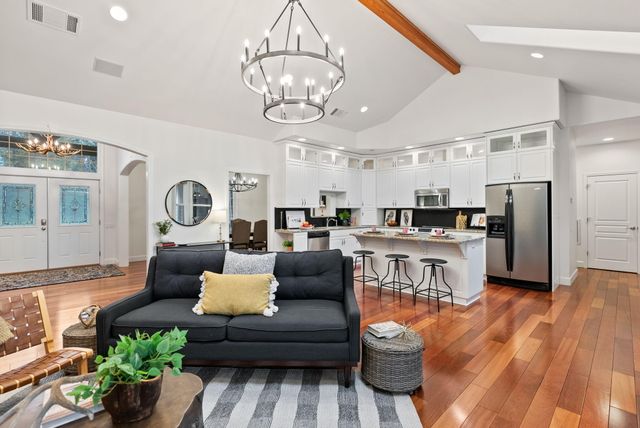 55815 Lost Rider Loop, Bend, OR 97707