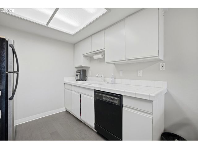 86 KINGSGATE Rd H203, Lake Oswego, OR 97035