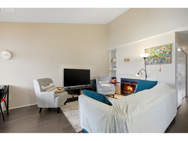 86 KINGSGATE Rd H203, Lake Oswego, OR 97035