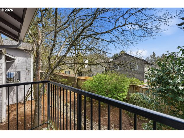 86 KINGSGATE Rd H203, Lake Oswego, OR 97035