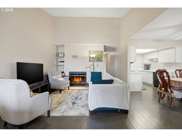 86 KINGSGATE Rd H203, Lake Oswego, OR 97035