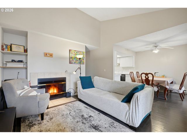 86 KINGSGATE Rd H203, Lake Oswego, OR 97035