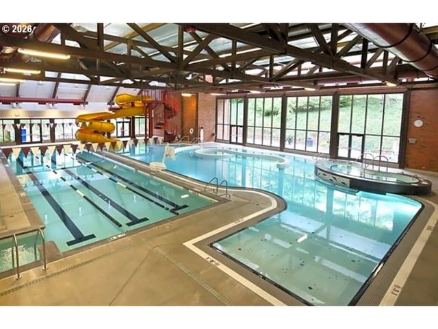 86 KINGSGATE Rd H203, Lake Oswego, OR 97035