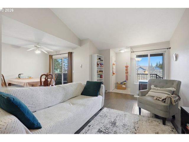 86 KINGSGATE Rd H203, Lake Oswego, OR 97035