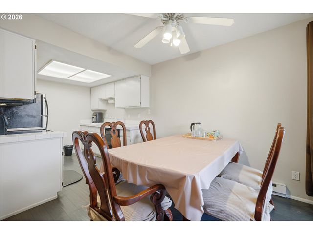 86 KINGSGATE Rd H203, Lake Oswego, OR 97035