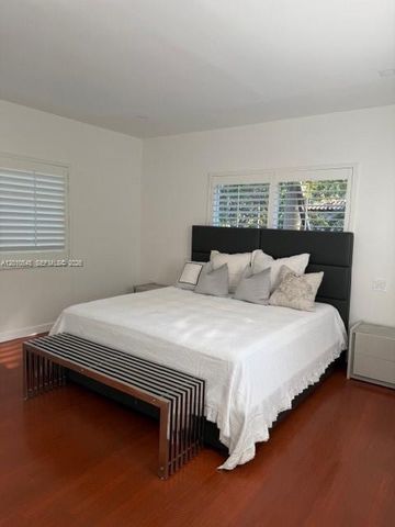 5824 Alton Rd, Miami Beach, FL 33140