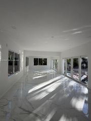 5824 Alton Rd, Miami Beach, FL 33140