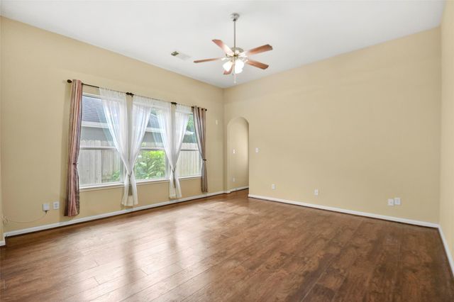 12806 Pecan Shores Drive, Houston, TX 77044