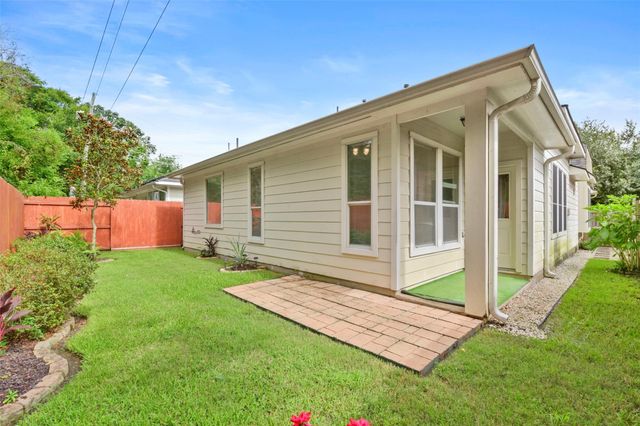 12806 Pecan Shores Drive, Houston, TX 77044