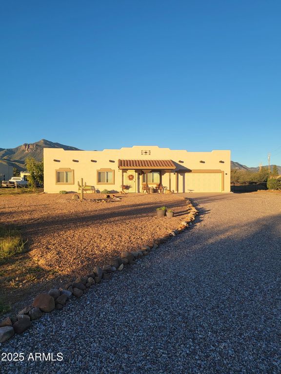 5656 S BLUM Lane, Hereford, AZ 85615