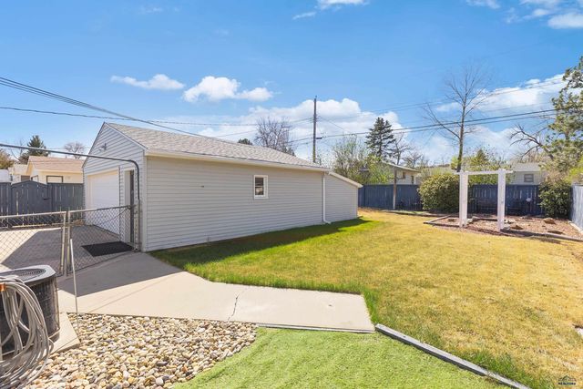 3023 OAK AVE, Rapid City, SD 57701