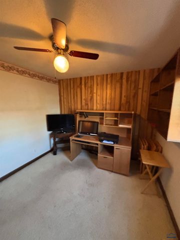 3023 OAK AVE, Rapid City, SD 57701