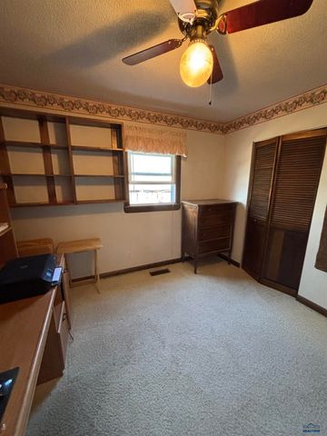 3023 OAK AVE, Rapid City, SD 57701