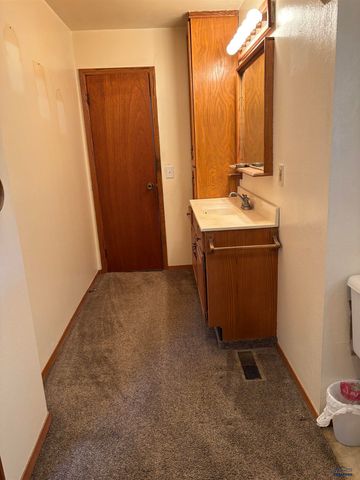 3023 OAK AVE, Rapid City, SD 57701