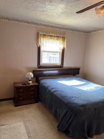 3023 OAK AVE, Rapid City, SD 57701