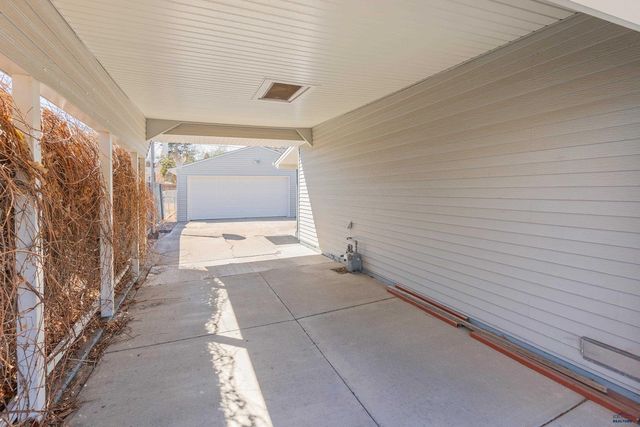 3023 OAK AVE, Rapid City, SD 57701