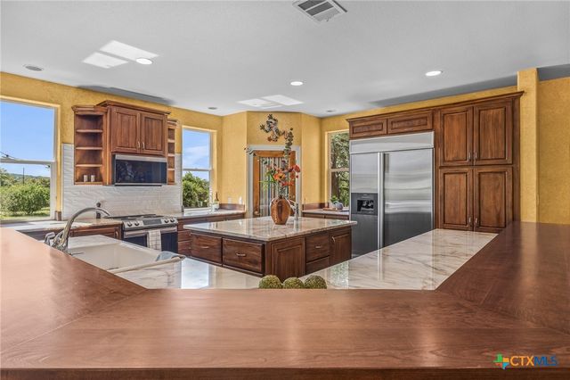 23802 Oscar Road, Spicewood, TX 78669