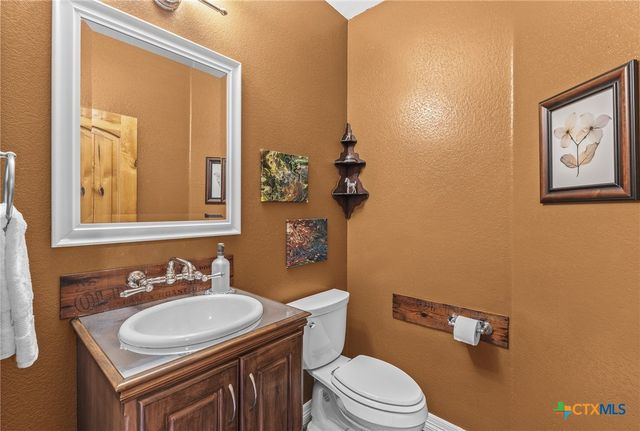 23802 Oscar Road, Spicewood, TX 78669