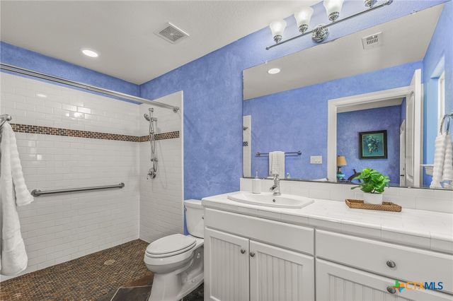 23802 Oscar Road, Spicewood, TX 78669
