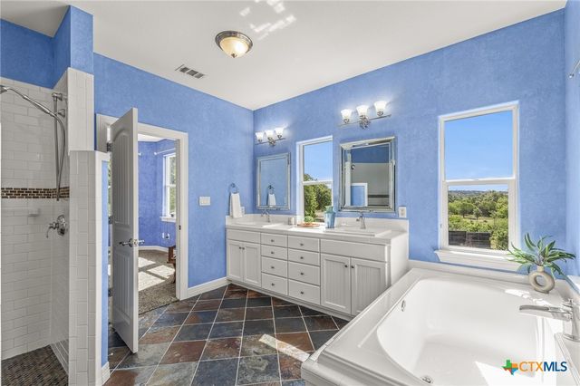 23802 Oscar Road, Spicewood, TX 78669