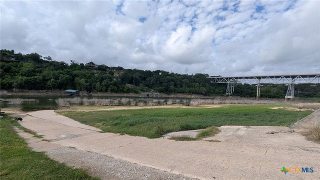 23802 Oscar Road, Spicewood, TX 78669