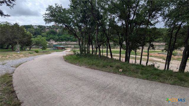 23802 Oscar Road, Spicewood, TX 78669