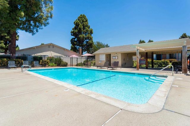 3569 Guava Way, Oceanside, CA 92058