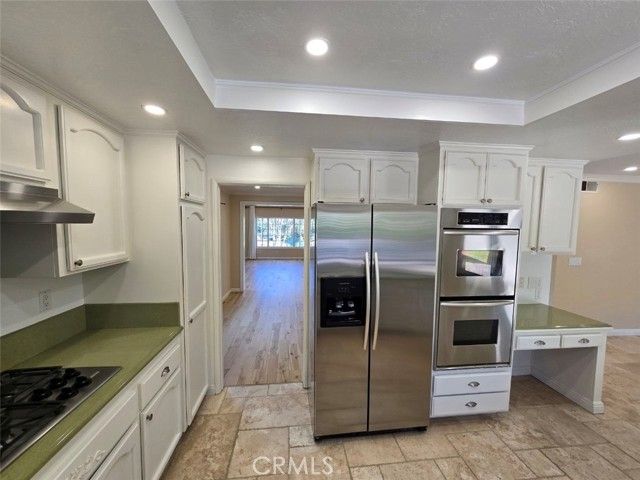 7169 Castle Peak, West Hills (los Angeles), CA 91307