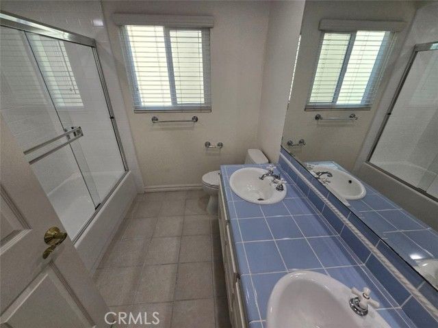 7169 Castle Peak, West Hills (los Angeles), CA 91307