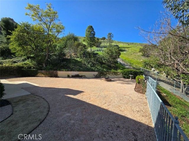 7169 Castle Peak, West Hills (los Angeles), CA 91307