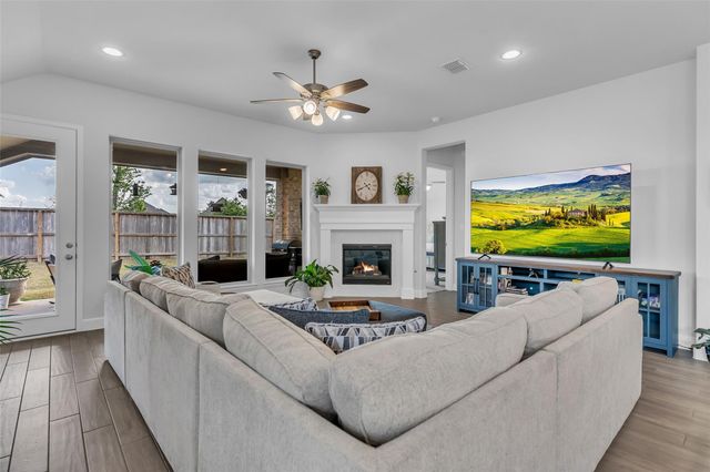 220 Nirnroot Court, Montgomery, TX 77316