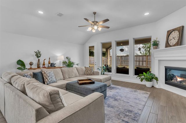 220 Nirnroot Court, Montgomery, TX 77316